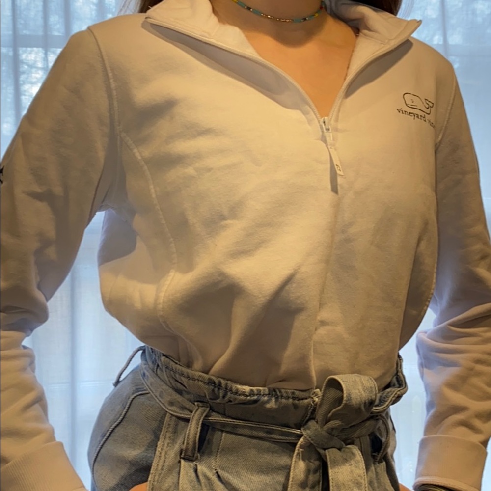 Vineyard vines quarter zip sweater.